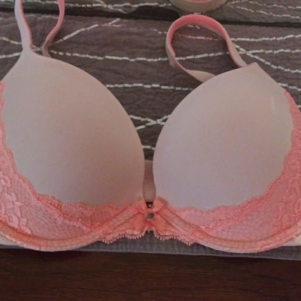Victoria Secret bra